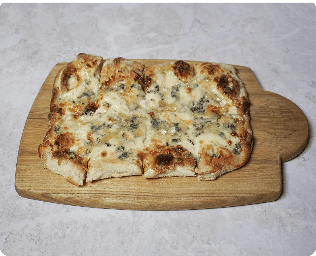 Пицца с мортаделлой и трюфелем